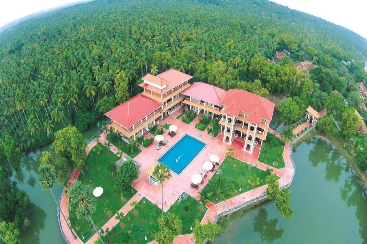 Isola Di Cocco Ayurvedic Beach Resort Poovar Экстерьер фото