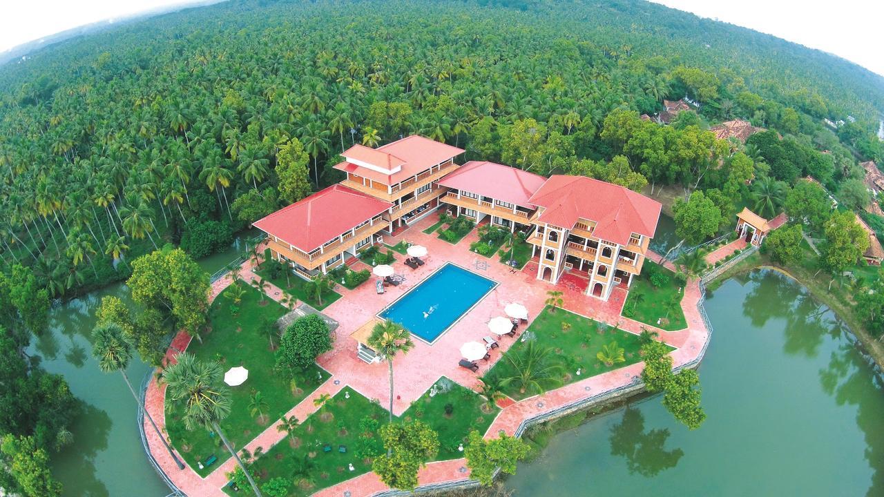 Isola Di Cocco Ayurvedic Beach Resort Poovar Экстерьер фото