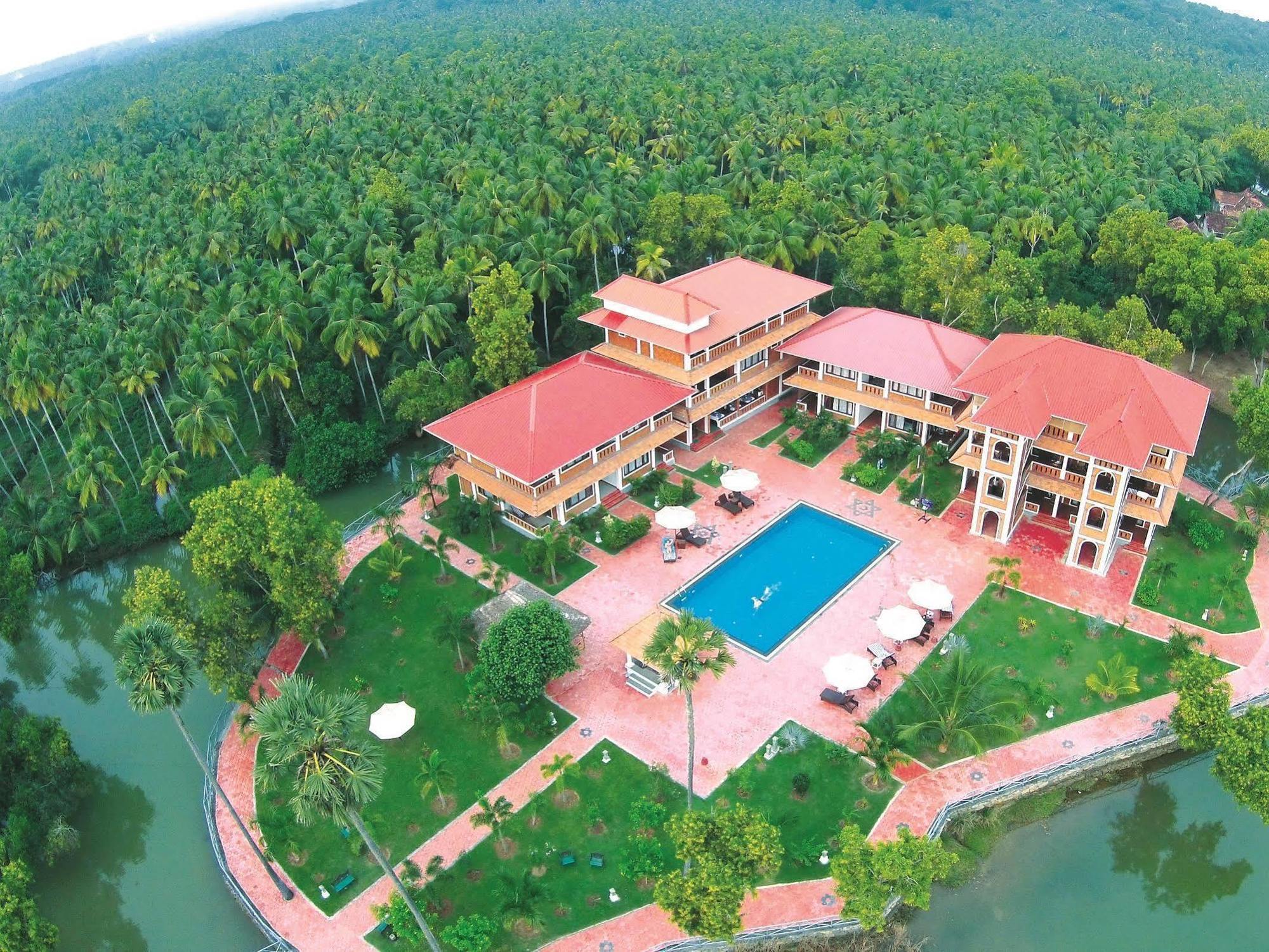 Isola Di Cocco Ayurvedic Beach Resort Poovar Экстерьер фото